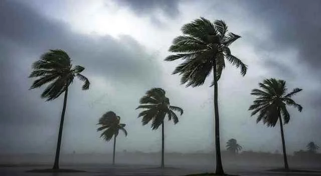 ৬ জেলায় ঝড়ের সতর্কতা, নদীবন্দরে ২ নম্বর সংকেত