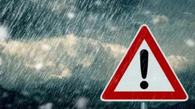 সারাদেশে ভারী বর্ষণের সতর্কবার্তা