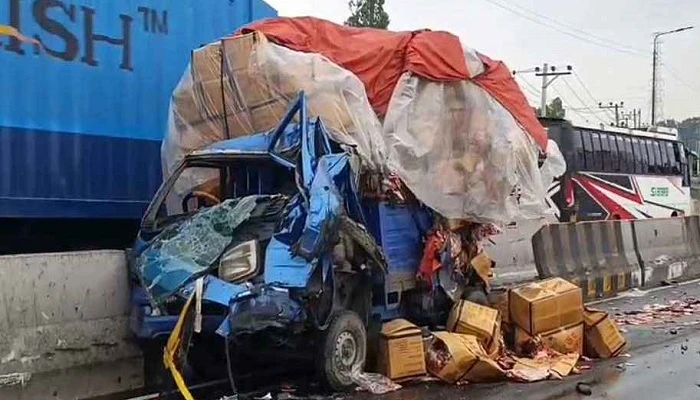 ঢাকা-টাঙ্গাইল মহাসড়কে সড়ক দুর্ঘটনা, নিহত ২