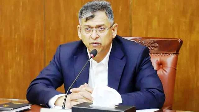 পুলিশের নতুন পোশাক ‘নেভি ব্লু শার্ট, খাকি প্যান্ট: স্বরাষ্ট্রমন্ত্রী