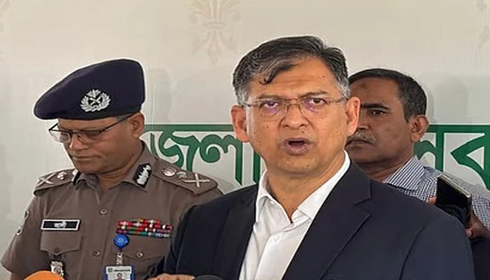 অস্ত্র উদ্ধারে ডিসিদের কঠোর নির্দেশ স্বরাষ্ট্রমন্ত্রীর