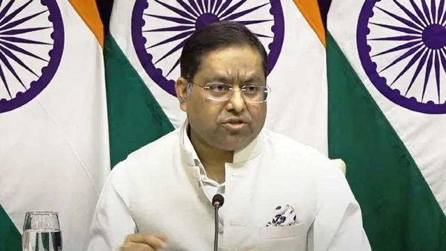 অবৈধ অভিবাসী প্রত্যাবাসন প্রক্রিয়ায় সহযোগিতা চায় ভারত