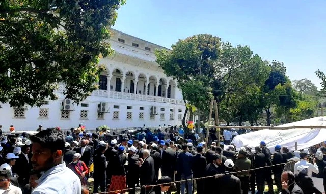 সুপ্রিম কোর্ট বার নির্বাচনে ভোটগ্রহণ চলছে