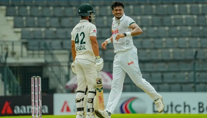 দিনের শুরুতেই পাকিস্তানকে জোড়া আঘাত তাসকিনের