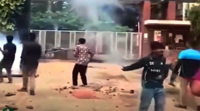 ডুয়েট রণক্ষেত্র, পুলিশসহ আহত ২৫