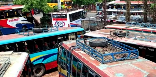 রাজশাহীর সঙ্গে সারা দেশের বাস চলাচল বন্ধ