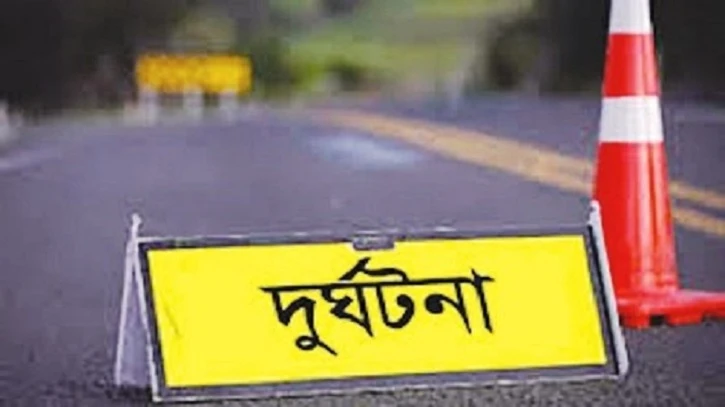 ফরিদপুরে বাস-অ্যাম্বুলেন্সের সংঘর্ষে ৫ জনের প্রাণহানি