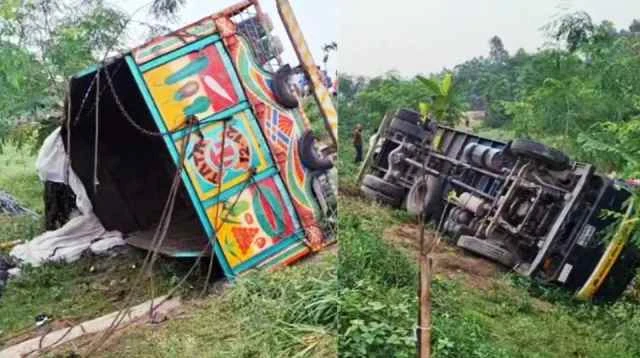 ঢাকা-টাঙ্গাইল মহাসড়কে সড়ক দূর্ঘটনায় নিহত ১৫