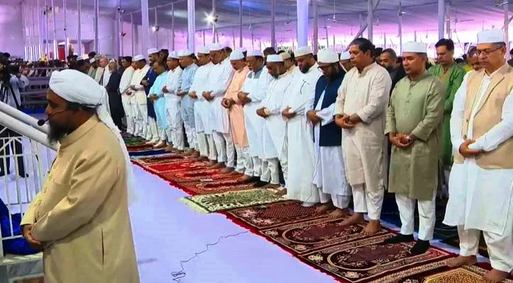 জাতীয় ঈদগাহে ঈদুল আজহার প্রধান জামাত অনুষ্ঠিত