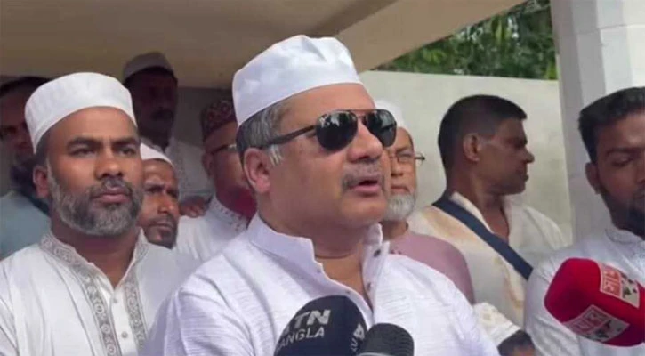 অর্থনীতিকে শক্তিশালী করতে নিরলসভাবে কাজ করছে সরকার : তথ্যমন্ত্রী