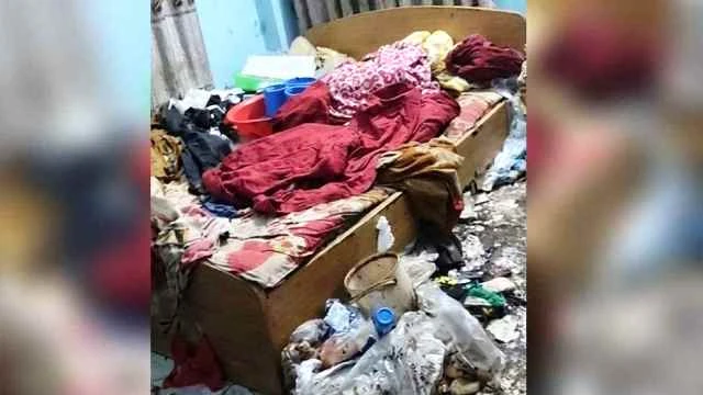 ঘরে পড়ে ছিল মায়ের পচনধরা মরদেহ, জানতেন না সচিব-বুয়েট শিক্ষক সন্তানরা
