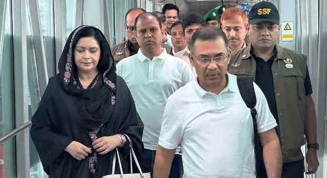 কক্সবাজারের পথে প্রধানমন্ত্রী