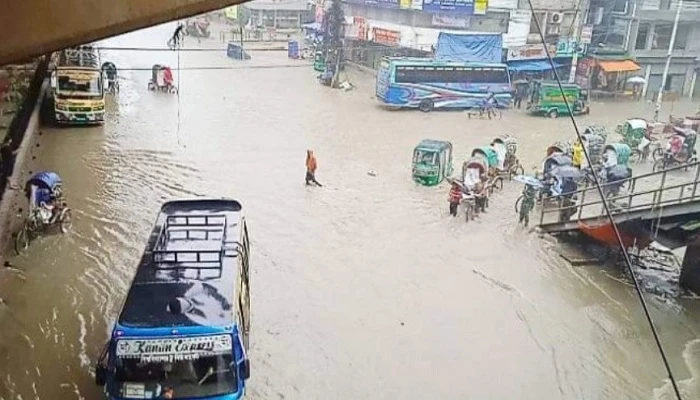 আধাঘন্টার ভারী বৃষ্টিতেই ডুবল চট্টগ্রাম