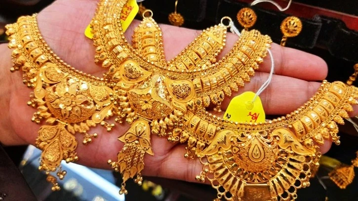 দেশে স্বর্ণের দাম আরও কমল