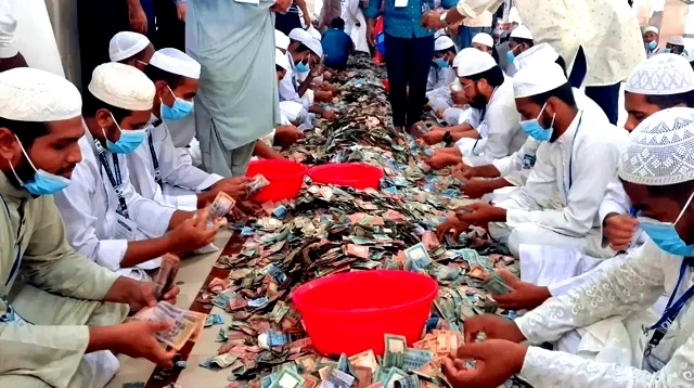 পাগলা মসজিদের দানবাক্সে মিলল ৪৩ বস্তা টাকা
