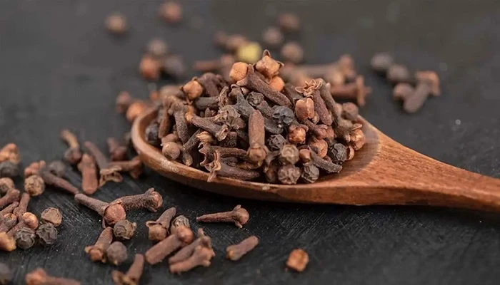 প্রতিদিন সকালে দুটি লবঙ্গ খাওয়ার উপকারিতা