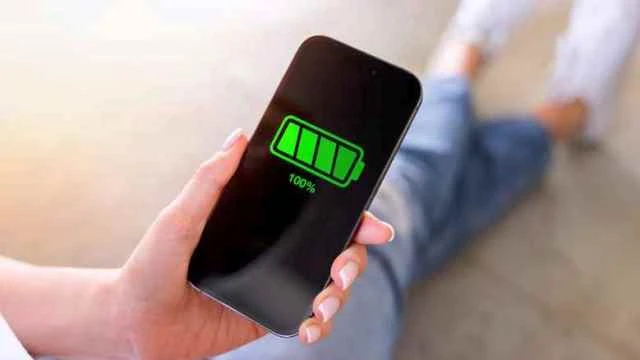 মােবাইলে ১০০ নাকি ৮০ শতাংশ চার্জ দেওয়া উচিত?