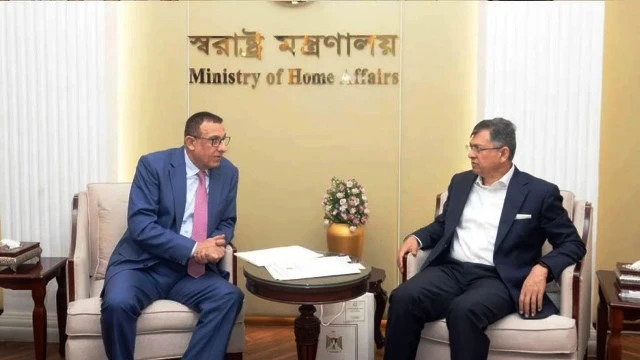 সাইবার অপরাধে দৃষ্টান্তমূলক শাস্তির হুঁশিয়ারি স্বরাষ্ট্রমন্ত্রীর