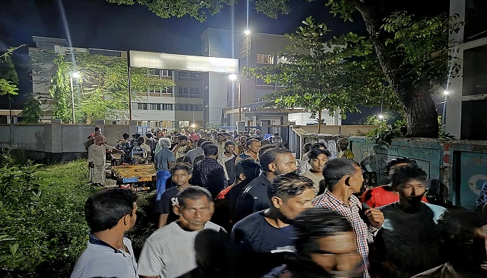 যুবলীগ নেতাকে আটক, গ্রামবাসীর বিক্ষোভে ছেড়ে দিলো পুলিশ
