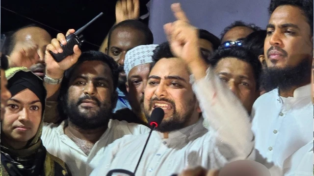 এটার পেছনে রাজনৈতিক উদ্দেশ্য আছে: নাহিদ ইসলাম