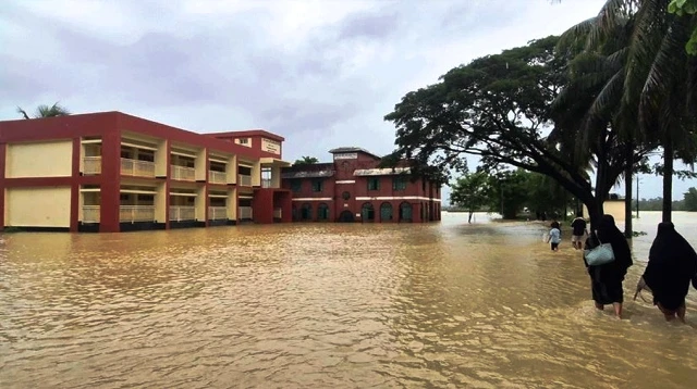 কক্সবাজারে বন্যা-পাহাড়ধসে ২৬ প্রাণহানি