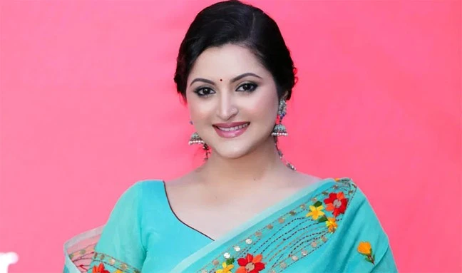 র‍্যাবের সাবেক গোয়েন্দা প্রধানকে ধন্যবাদ জানিয়ে পরীমনির পোস্ট