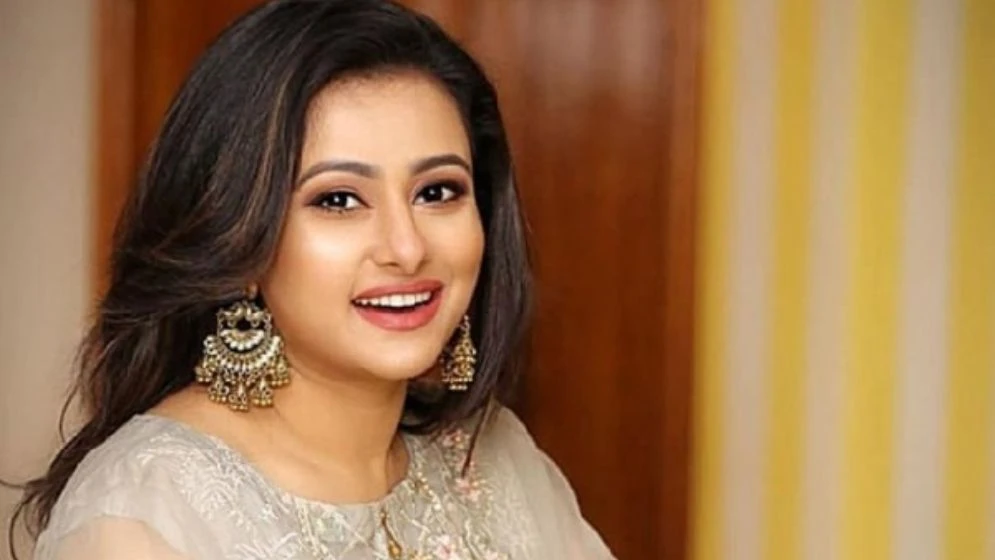 এবার পর্দায় ভিলেন হতে চান পূর্ণিমা