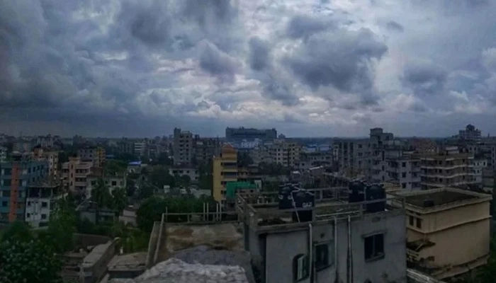 কমছে না ঢাকার ভ্যাপসা গরম, দেশজুড়ে বৃষ্টির পূর্বাভাস