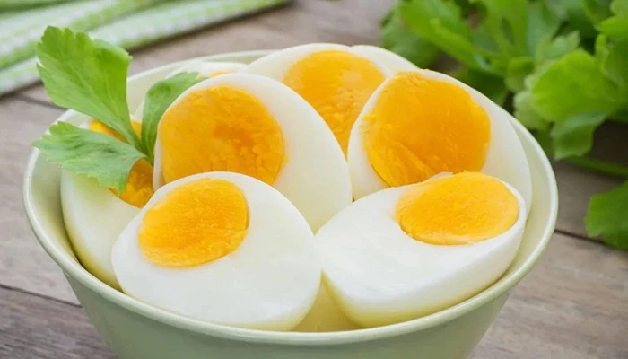 সকালে সেদ্ধ ডিম খাওয়ার উপকারিতা