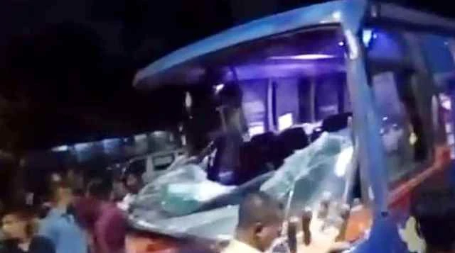 কুর্মিটোলা হাসপাতালে ঢুকে পড়লো নিয়ন্ত্রণ হারানো বাস: নিহত ১