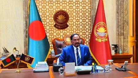 বঙ্গভবনে দাপ্তরিক কার্যক্রম শুরু করলেন ভারপ্রাপ্ত রাষ্ট্রপতি