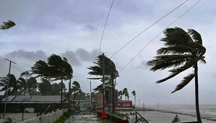 দেশের ৯ অঞ্চলের নদীবন্দরে ১ নম্বর সতর্ক সংকেত