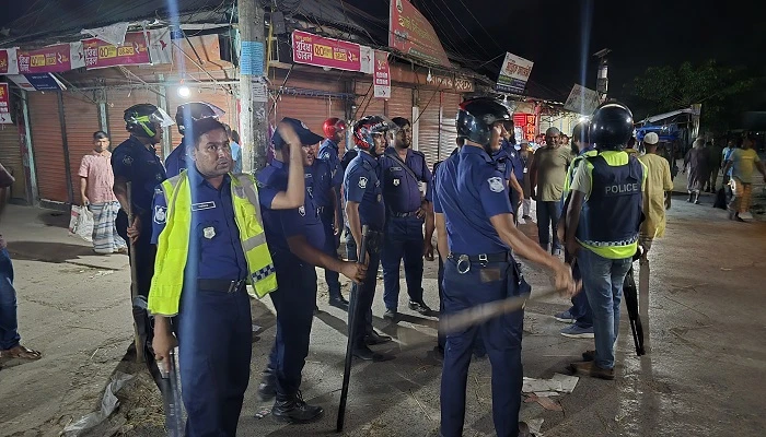 সাঁথিয়ায় পাল্টাপাল্টি কর্মসূচীতে বিএনপি-জামায়াত মুখোমুখি উত্তেজনা