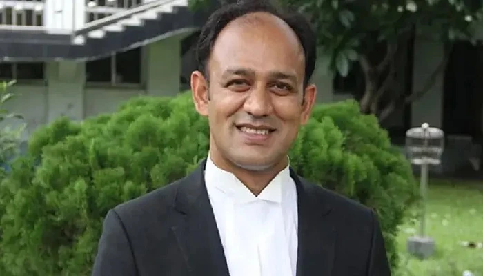 দুই মামলায় জামিন পেলেন ব্যারিস্টার সুমন