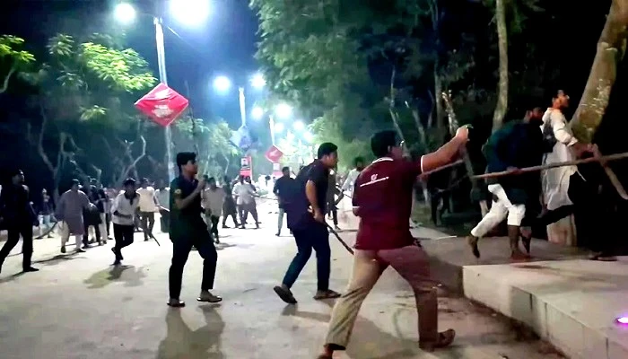 বেরোবিতে ছাত্রদল-ছাত্রশিবির সংঘর্ষ