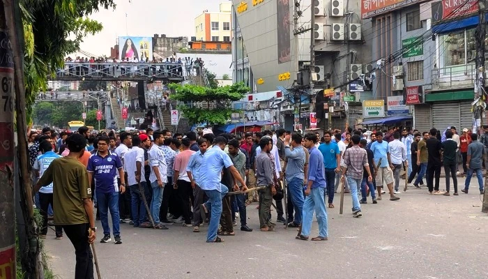 ছাত্রদল-ছাত্রশিবিরের ফের সংঘর্ষ, পুলিশ মোতায়েন