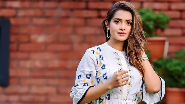 আত্মসমর্পণ করে জামিন পেলেন তানজিন তিশা