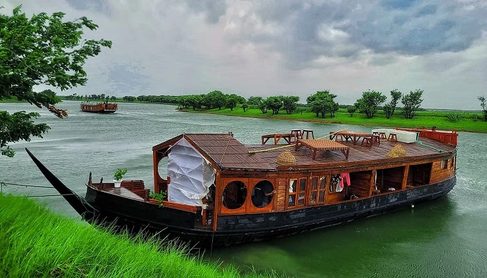 বর্ষায় ঘুরতে যেতে পারেন দেশের যেসব স্পটে