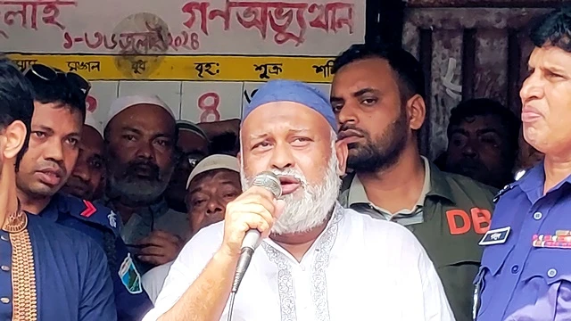 প্যারোলে মুক্তি পেয়ে মায়ের জানাজায় অংশ নিলেন আ.লীগ নেতা রাসেল