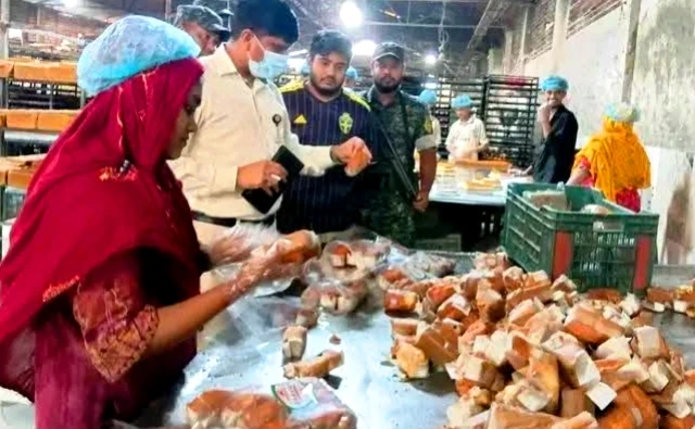 কেক তৈরিতে পচা ডিম,বেকারিকে ৪০ হাজার টাকা জরিমানা