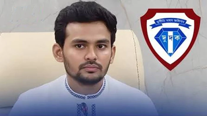 আসিফ মাহমুদের দায়িত্বকালে নিয়োগ-বদলির নথি চেয়েছে দুদক