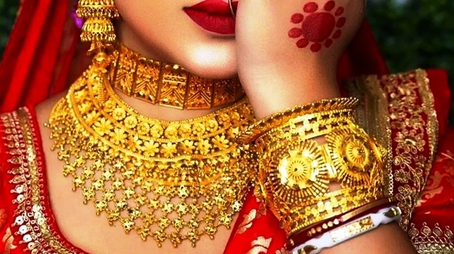 তিন দফা কমার পর বাড়লো সোনার দাম