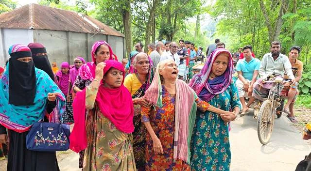 পাবনায় ব্যবসায়ীর গলা কাটা মরদেহ উদ্ধার